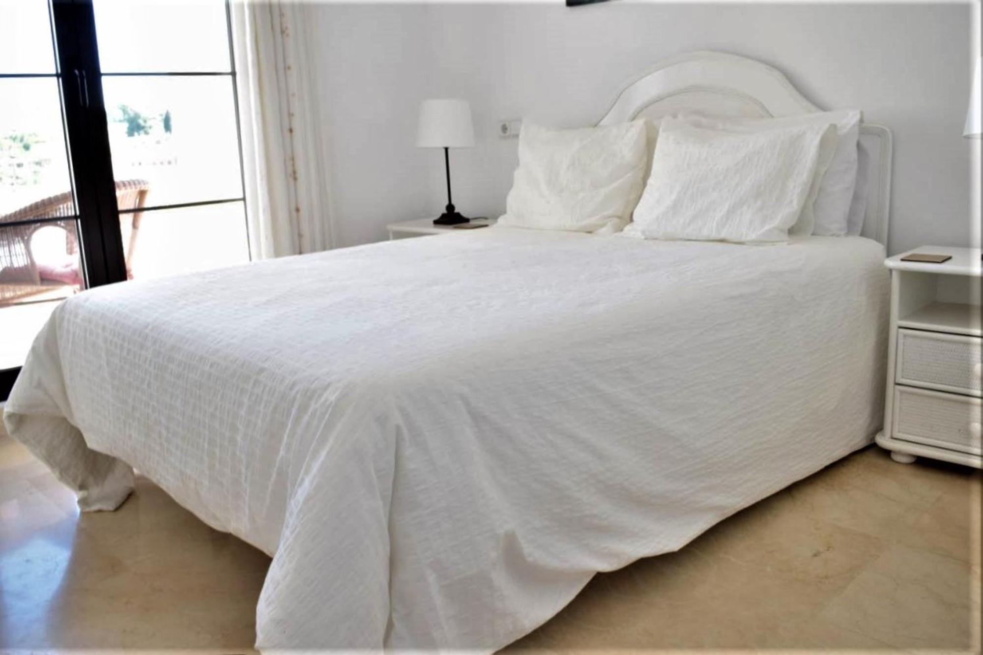 Superior 3Br Golfla Apartment Minutes From Puerto Banus & Marbella مالقة المظهر الخارجي الصورة