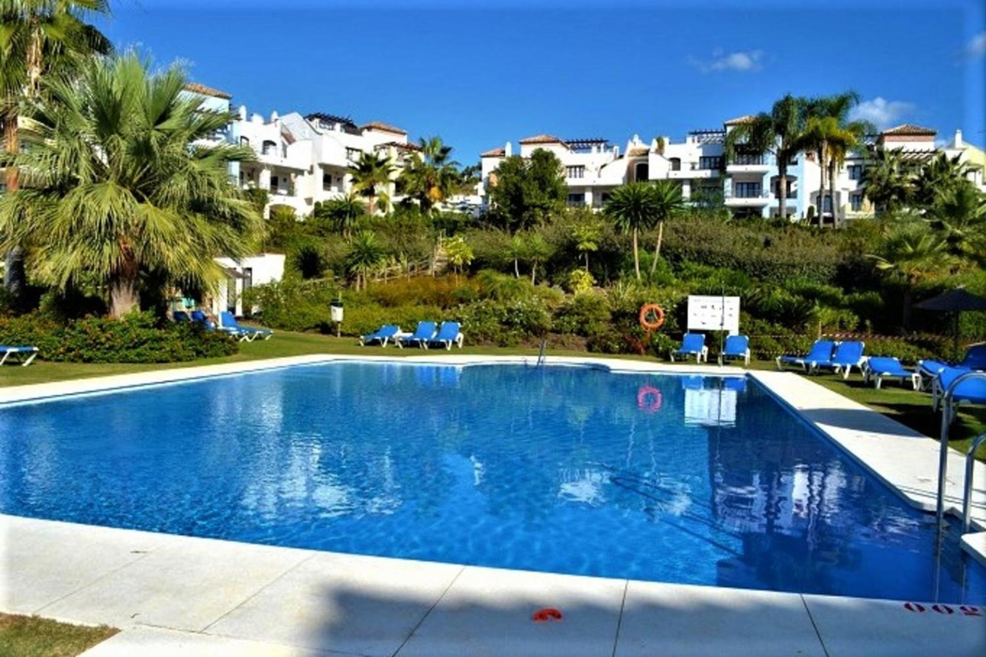 Superior 3Br Golfla Apartment Minutes From Puerto Banus & Marbella مالقة المظهر الخارجي الصورة